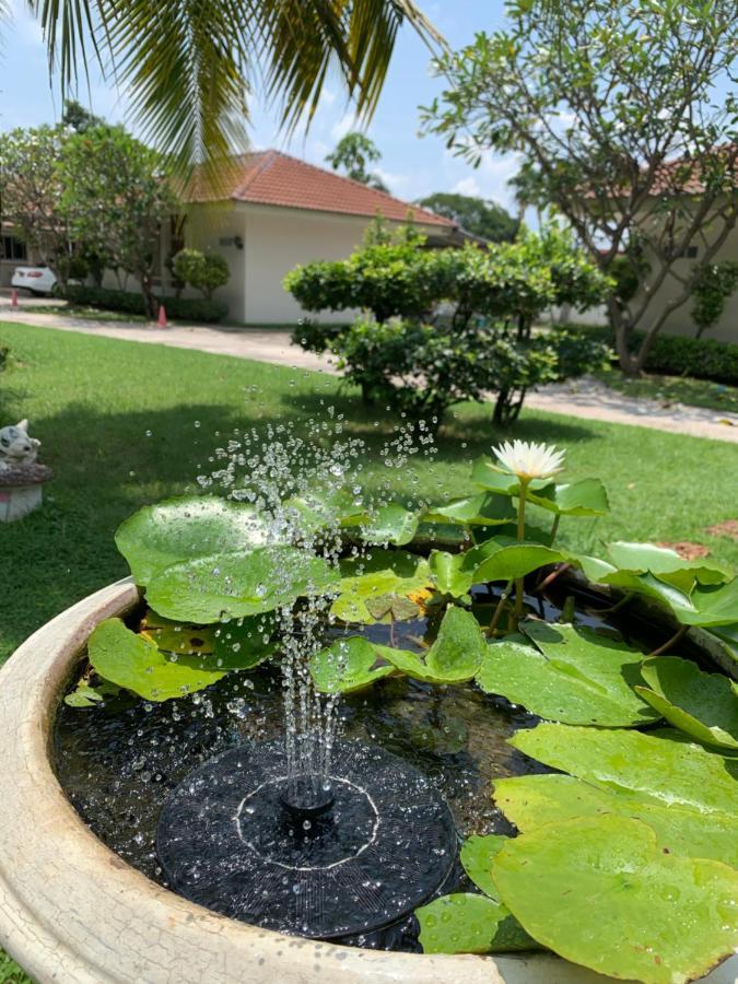 Отель The Orchid House Nong Kung Yai Экстерьер фото